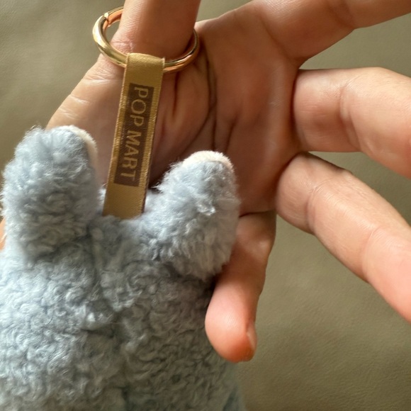 Adorable Blue Plush Monster Key Holder - Picture 6 of 8